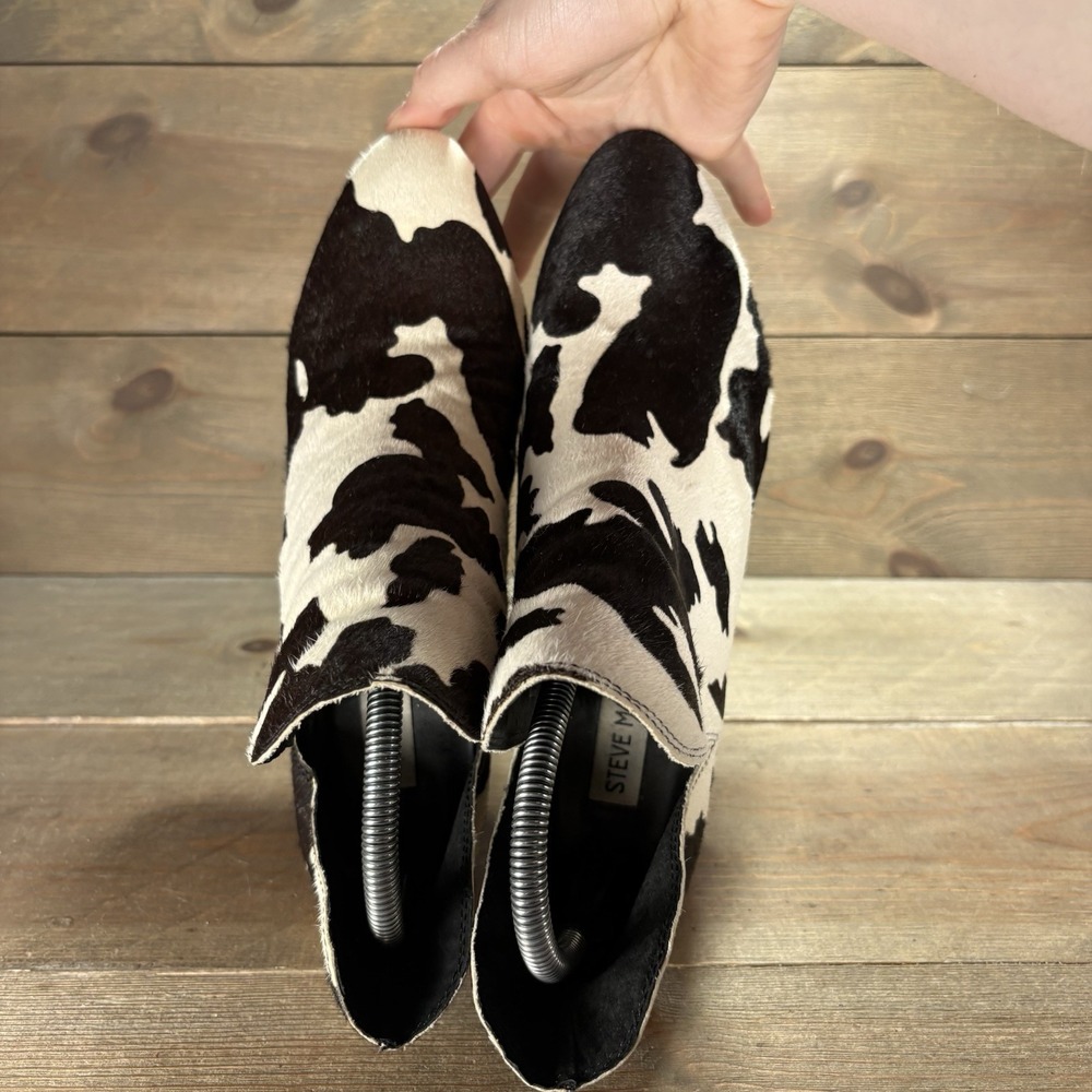 steve madden womens size 8.5 shoes black white cow print slip on ankle boots - Picture 6 of 11